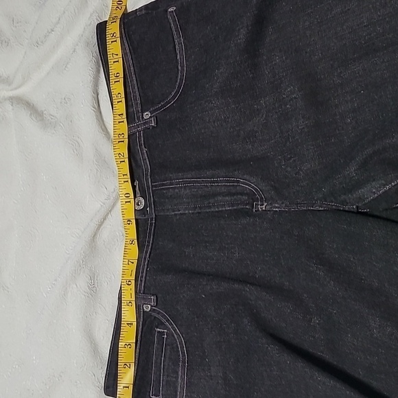 Chico's Platinum Black Denim Jeans Short Size 2.5 Size 14 - Picture 7 of 10